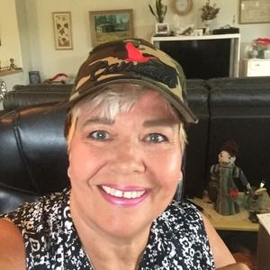 Meet your Posher, Linda